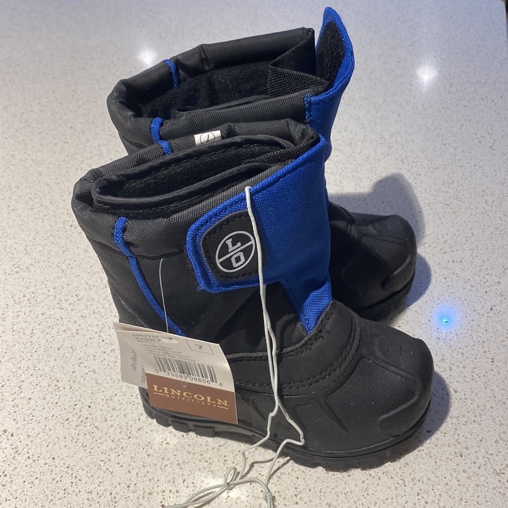 Lincolon Outfitters Snowboots